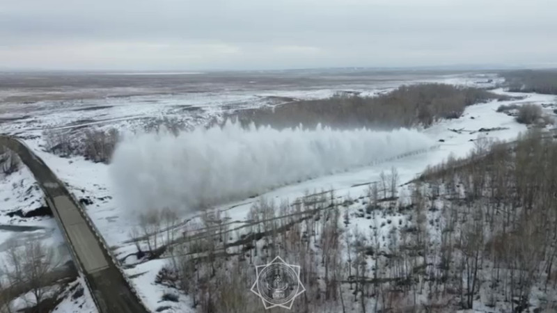 Восточный Казахстан: реки взрываются, зрелище захватывает