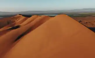 Песчаная симфония: Айгайкум в Алтын-Эмеле как кадры из волшебного фильма