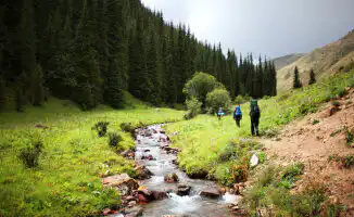 Социальные риски: молодёжь Алматы увлекается походами в горы без подготовки и знаний