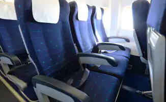 Синий цвет кресел в самолётах: влияние на восприятие и комфорт пассажиров