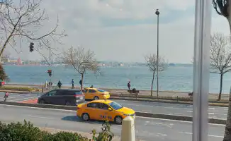 Как избежать стресса в одиночном путешествии: советы для безопасных и приятных приключений