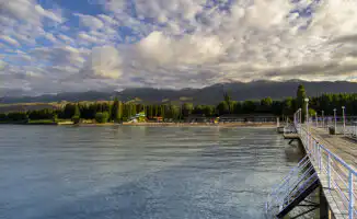 Местные жители Иссык-Куля протестуют против нового завода, угрожающего экологии региона