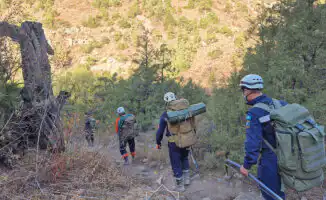 Трагедия в горах Казахстана: один альпинист погиб, другой выжил после 3 дней борьбы