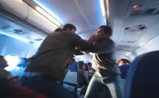 Драка на борту: рейс в Анталью приземлился в Греции из-за конфликтующих пассажиров