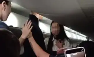 Неадекватное поведение пассажирки на рейсе Астана-Новосибирск: последствия для авиакомпании и безопасности полетов