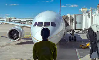 В аэропорту Алматы топливозаправщик повредил самолёт Lufthansa