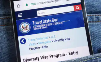 Платная регистрация в лотерее грин-карт: как новые правила изменят шансы на иммиграцию в США