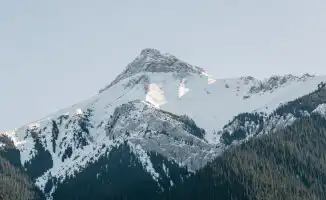 Спасатели Алматы призывают отказаться от походов в горы из-за заморозков 7 октября