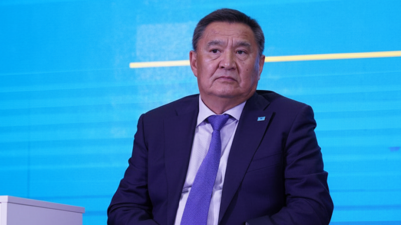 Аким Акмолинской области ответил на критику состояния туалетов на трассе Астана – Бурабай