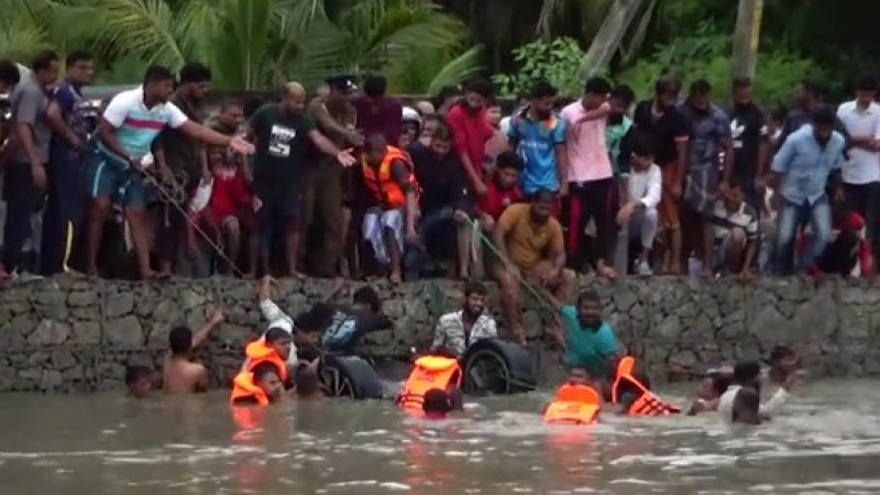 Шри-Ланка: Туристы обеспокоены наводнениями и оползнями из-за циклона 'Дитва'