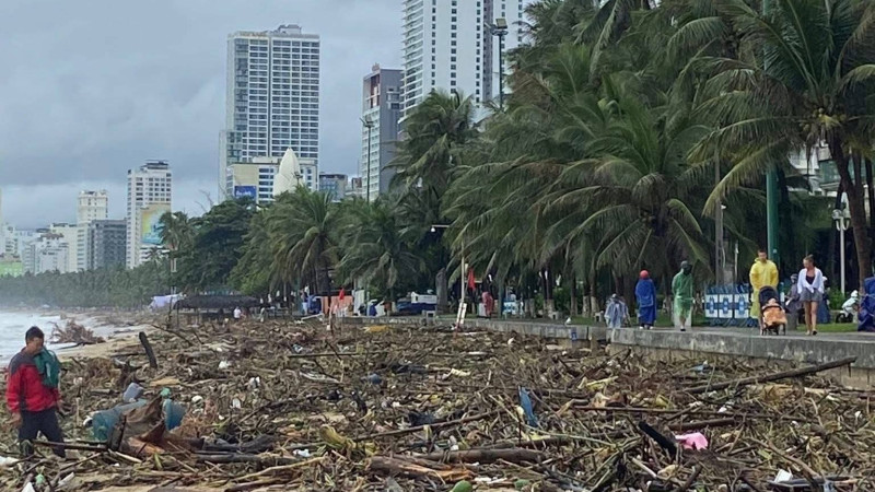Казахстанцы обеспокоены безопасностью поездок во Вьетнам после масштабных наводнений