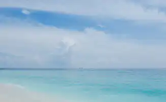 На Мальдивах новый закон: курение запрещено для молодежи после 2007