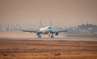 Иностранцы на рейсе PS240 задержаны в Актау: последствия для пассажиров и аэропорта остаются неясными