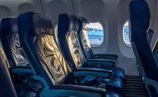 Как получить два места в самолёте: секретный лайфхак