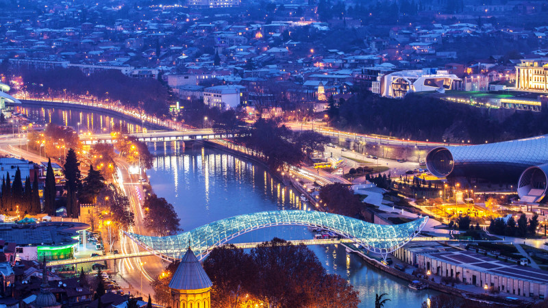 Грузия вводит обязательную медицинскую страховку для въезда с 2026 года