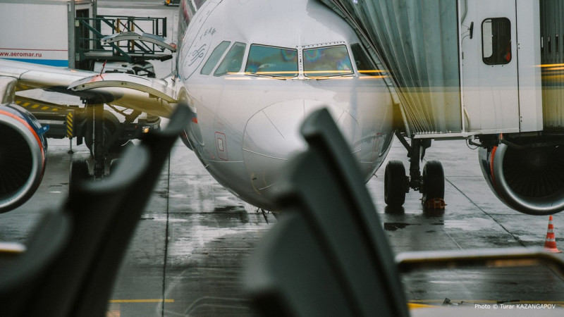 Авиакомпании отменяют рейсы в Алматы из-за угроз безопасности: последствия для пассажиров и экономики региона