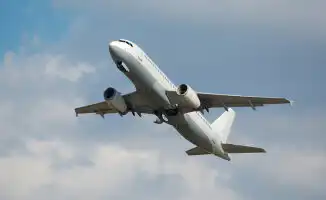 В Казахстане откроют новые международные авиарейсы, заявил министр