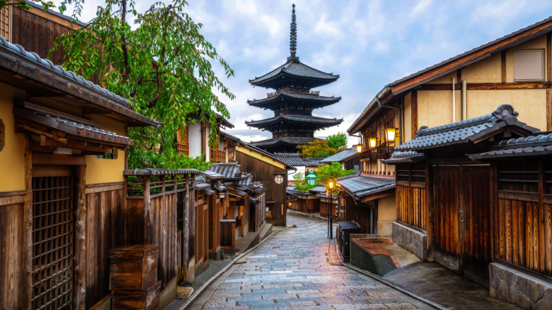 Киото вводит налог для защиты аутентичности от туристов